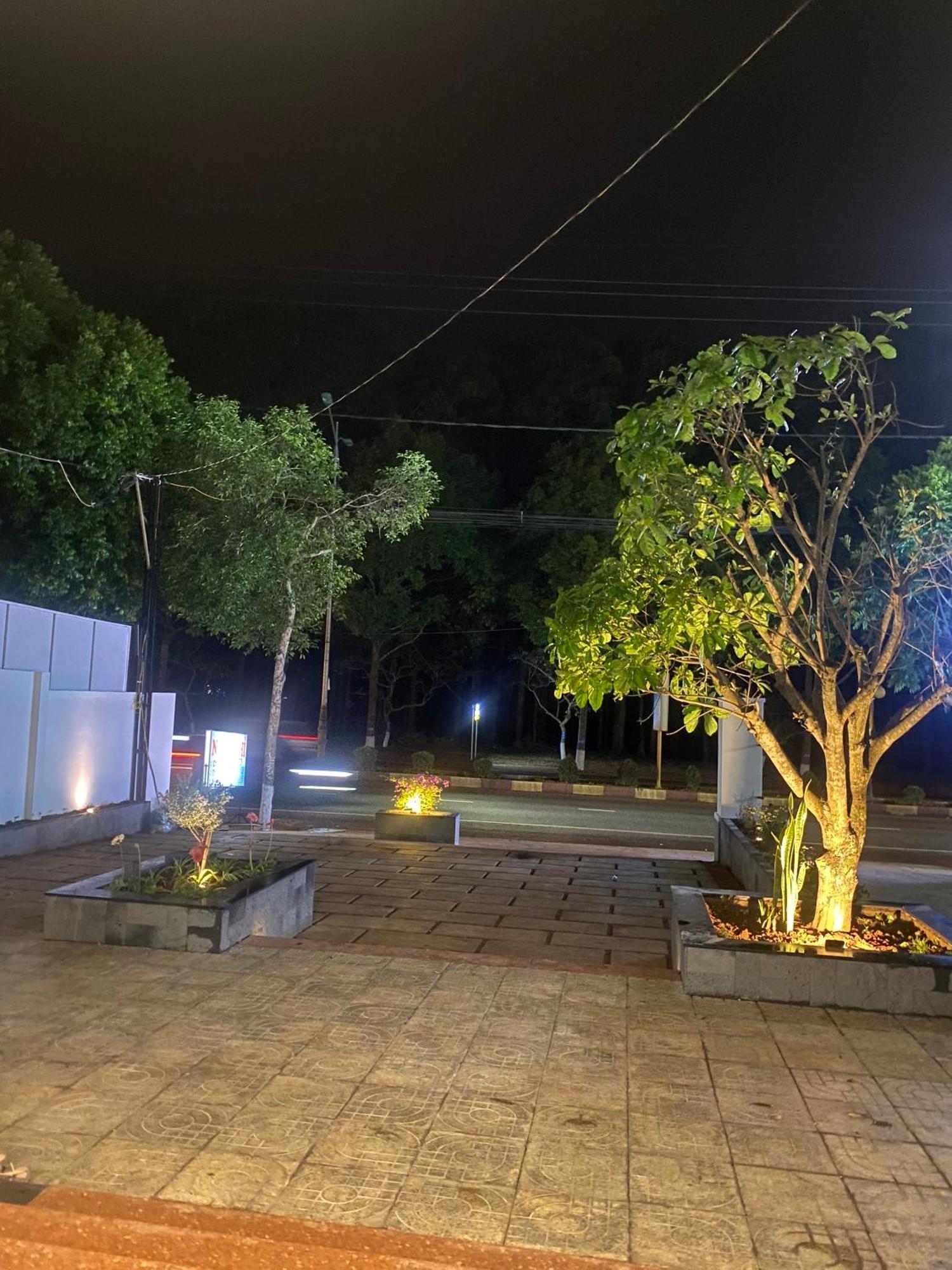 Khoi Dai Hotel บวนมาถวต ภายนอก รูปภาพ